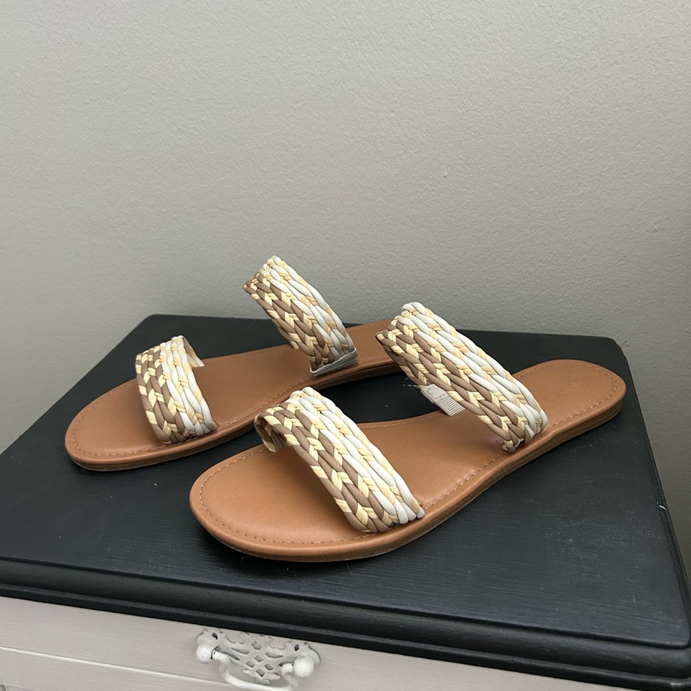 Women's Universal Thread Two-band Slide Sandals - Tan and Cream